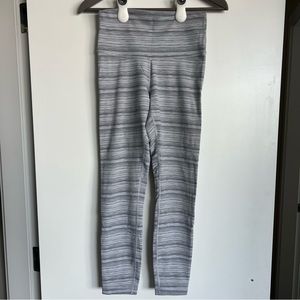 Lululemon 26” Cropped Legging - Grey/White Stripe - Size 6